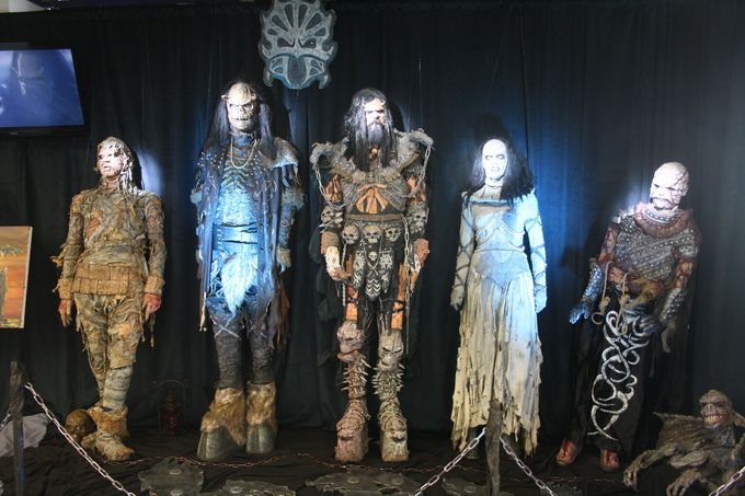 Lordi -yhtyeen hahmot Kemin sarjakuvakeskuksen näyttelyssä, joka avautuu lauantaina 30.4. klo 11.